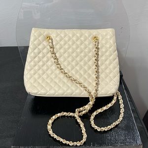 Small Ivory Shoulder bag with chain shoulder strap